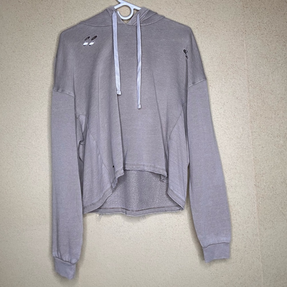 Colsie Ripped Beige Cropped Sweatshirt